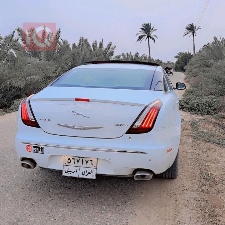 جاكوار XJ